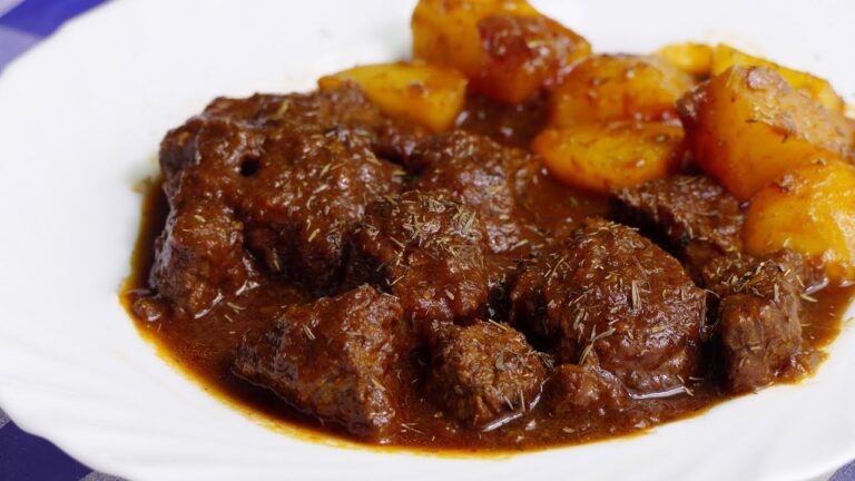 Carne guisada de ternera con patatas