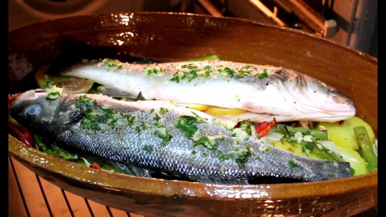 Lubina al horno con patatas y verduras