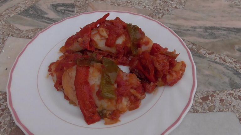 Bacalao fresco en salsa de tomate
