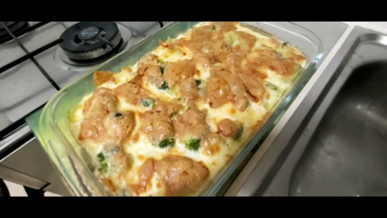 Br&oacute;coli al horno con patatas y huevo