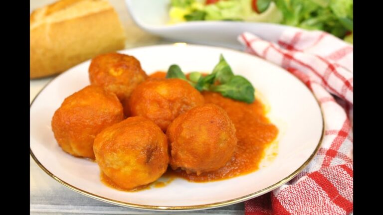 Albóndigas de pollo en salsa de tomate