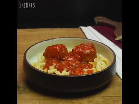 Con que acompañar albóndigas en salsa