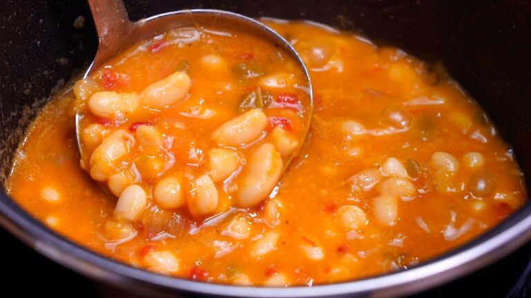 Alubias blancas de bote con verduras