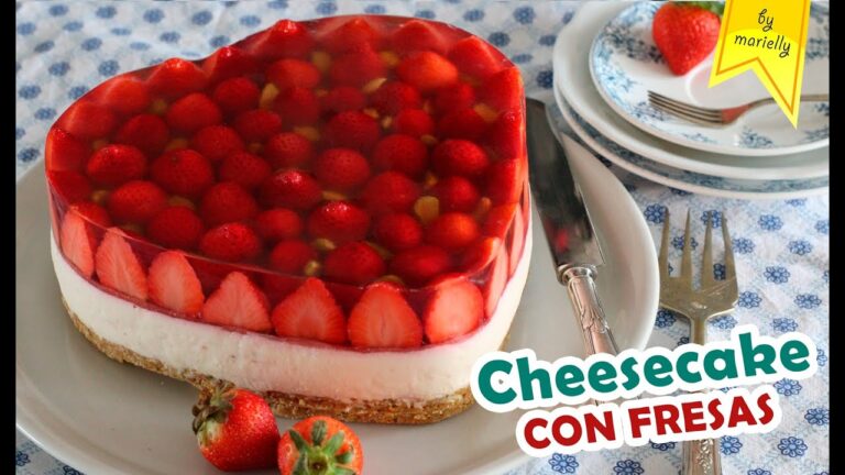 Tarta de queso con gelatina de fresa