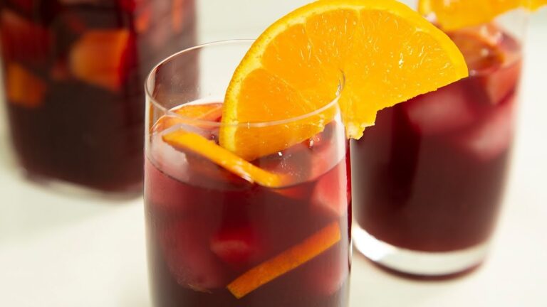 Cómo hacer una sangría de vino