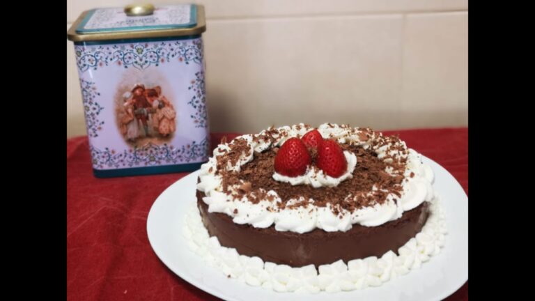 Tarta de chocolate y nata sin horno