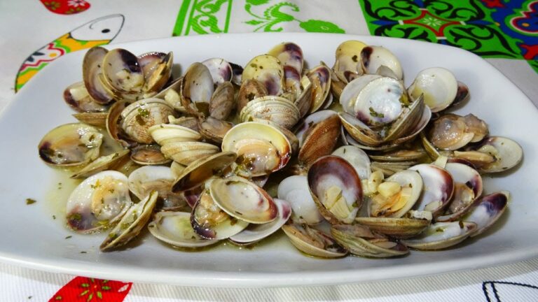 Almejas a la plancha con vino blanco