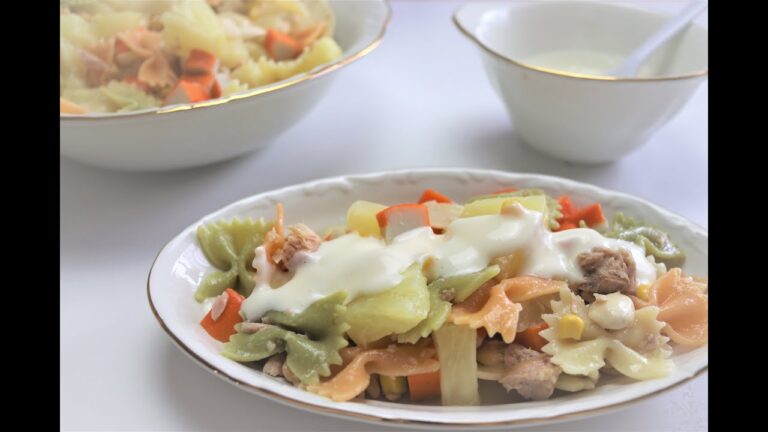 Ensalada de pasta con piña y cangrejo