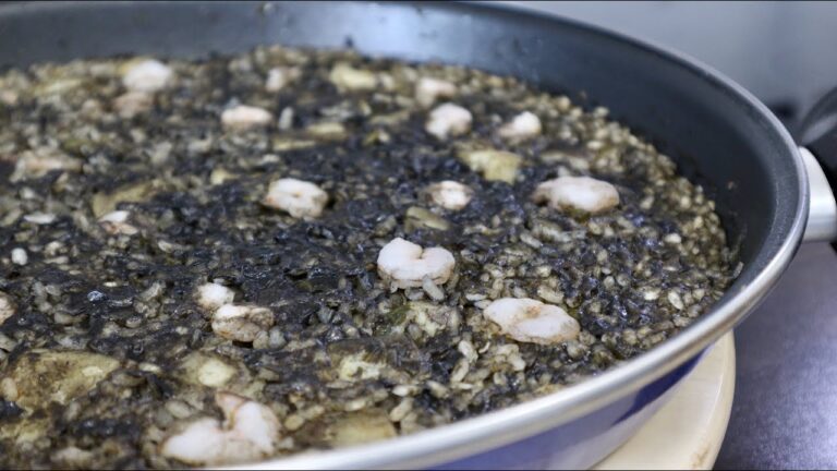 Arroz negro receta con sepia y gambas