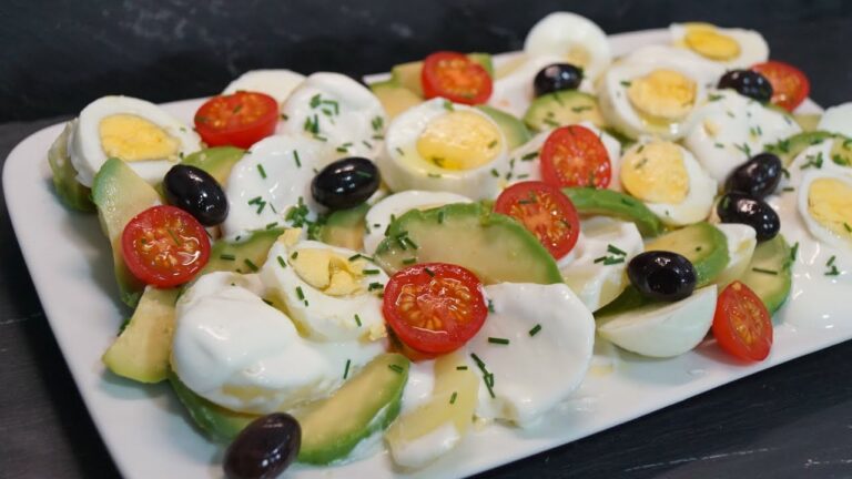 Ensalada de patata aguacate y atún