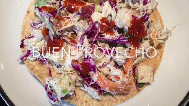 Ensalada con palitos de cangrejo y manzana