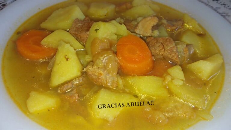 Patatas guisadas con carne de la abuela