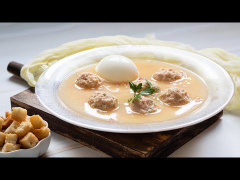 Sopa de alb&oacute;ndigas de la abuela