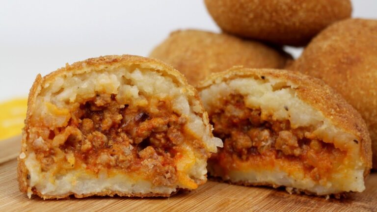 Bombas de patata rellenas de carne