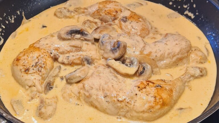 Muslos de pollo con champi&ntilde;ones y nata