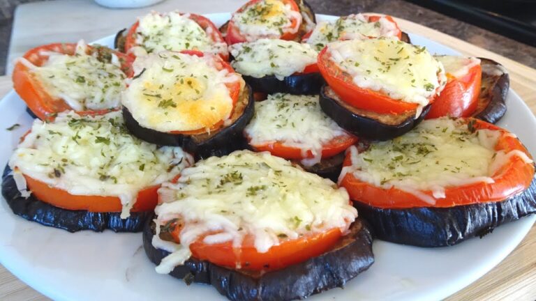 Berenjenas con tomate y queso mozzarella al horno