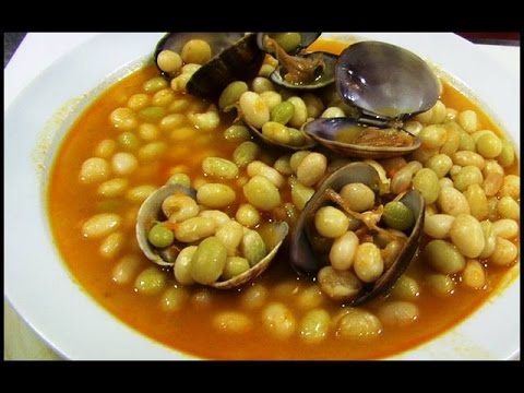 Pochas con almejas en salsa verde