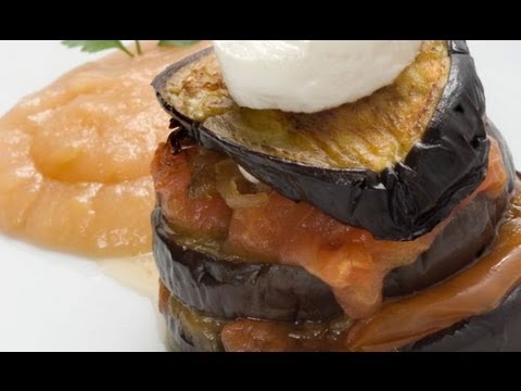 Berenjenas al horno con tomate y queso de cabra