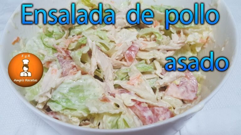 Ensalada de pollo asado y lechuga