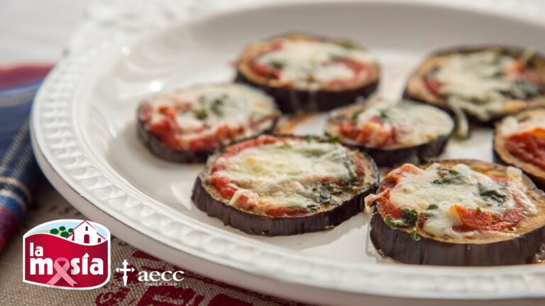 Berenjenas al horno con tomate y queso rallado