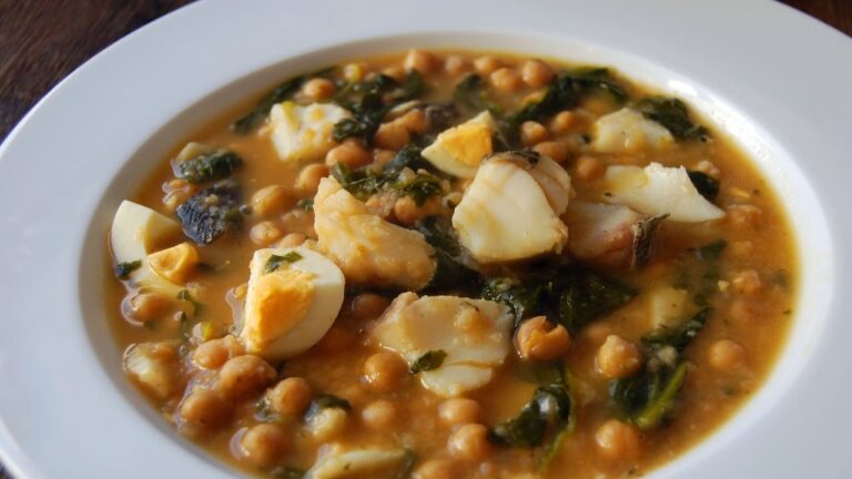 Cómo hacer garbanzos con bacalao y espinacas