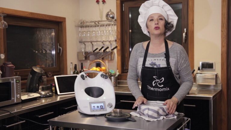 Masa de pizza fina y crujiente thermomix