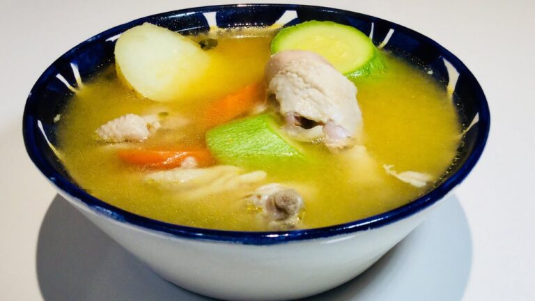 Caldo de pollo receta dela abuela