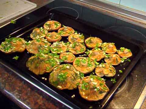 Níscalos al horno con ajo y perejil