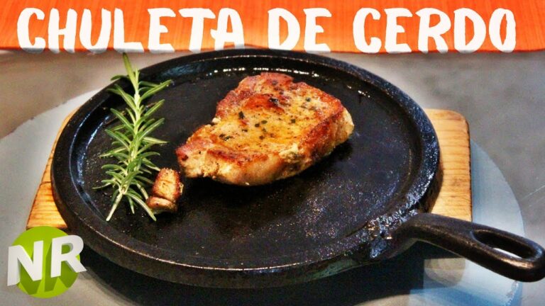 Chuletas de aguja de cerdo a la sart&eacute;n