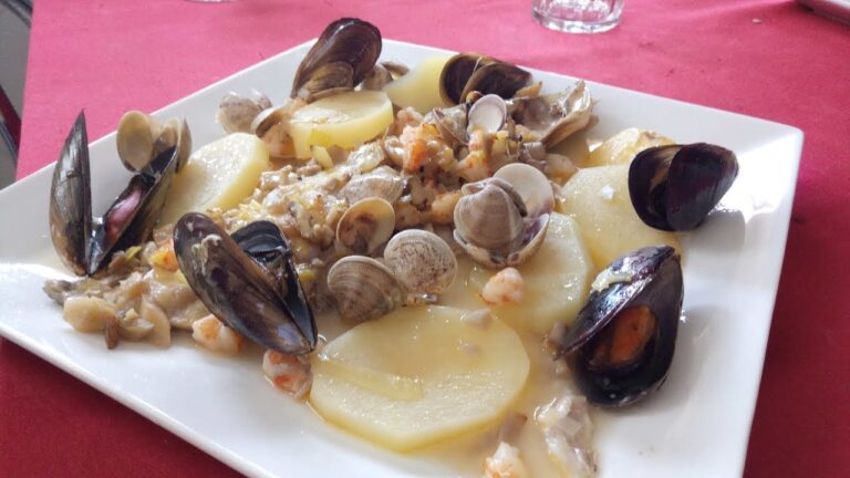 Lubina rellena al horno con patatas