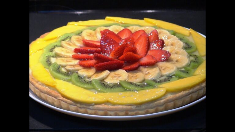 Tarta de hojaldre con frutas redonda