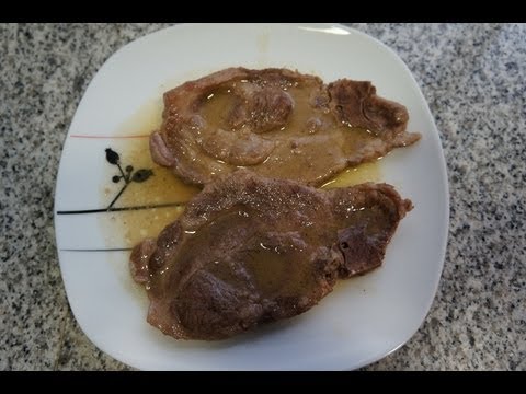 Chuletas de cerdo al horno con vino blanco