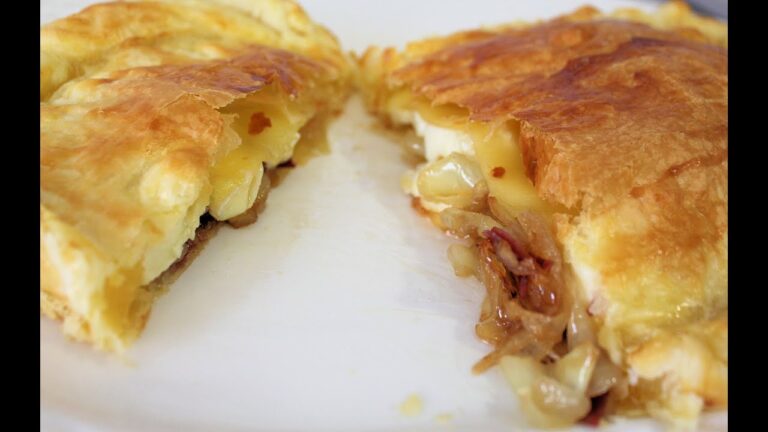 Empanada de cebolla caramelizada y queso