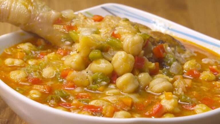 Guiso de garbanzos con pollo y verduras