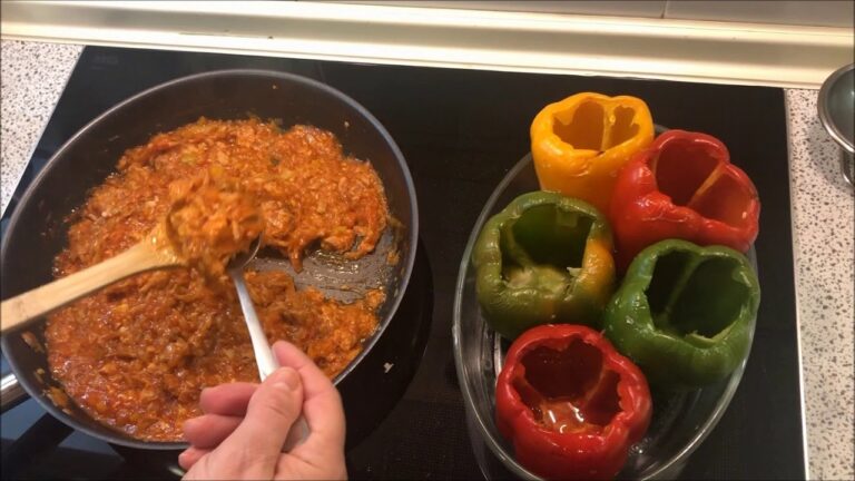 Pimientos rellenos de atún al horno