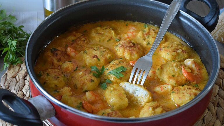 Albóndigas de pescado en salsa marinera