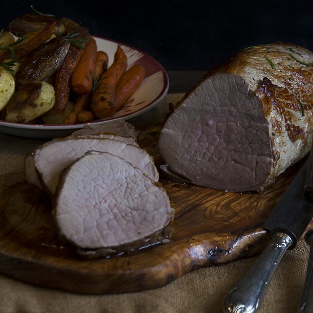 Chuletas de aguja de cerdo al horno