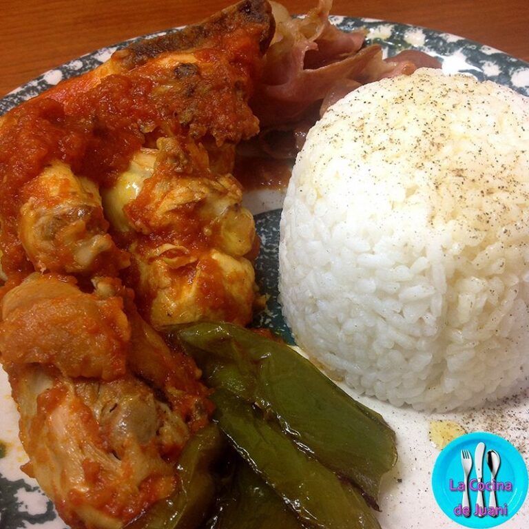 Higaditos de pollo con arroz blanco