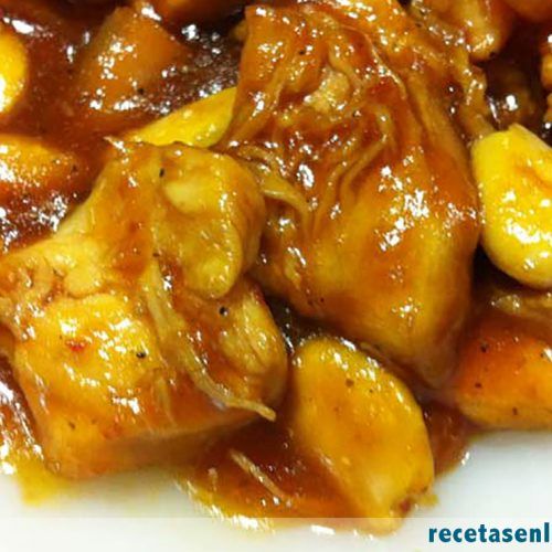 Pollo con almendras al estilo chino